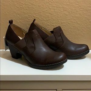NWT Croft & Barrow Ortholite ankle boots